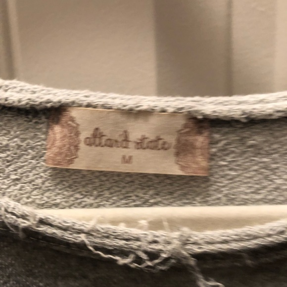 Sweater - Picture 4 of 4